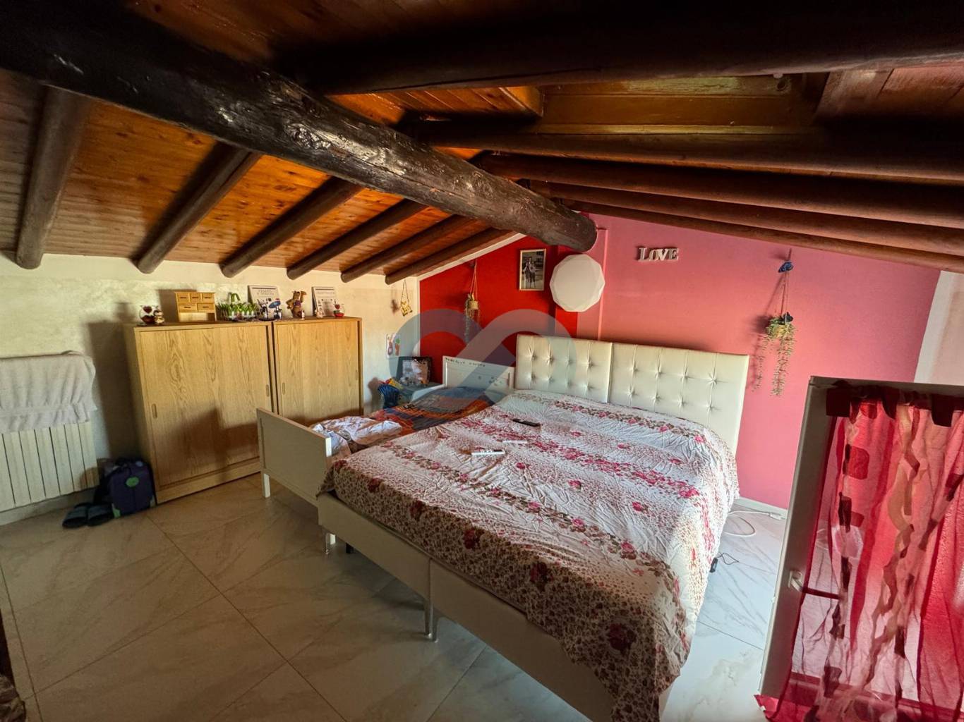 TRILOCALE SU TRE PIANI IN CORTE 10