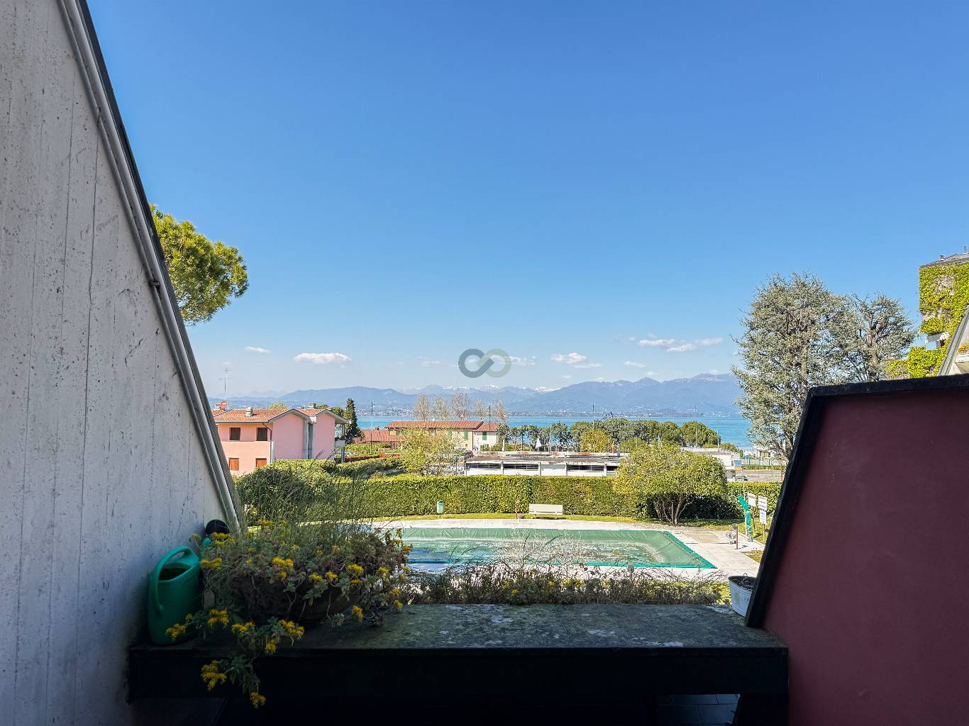 APPARTAMENTO VISTA LAGO CON PISCINA 23