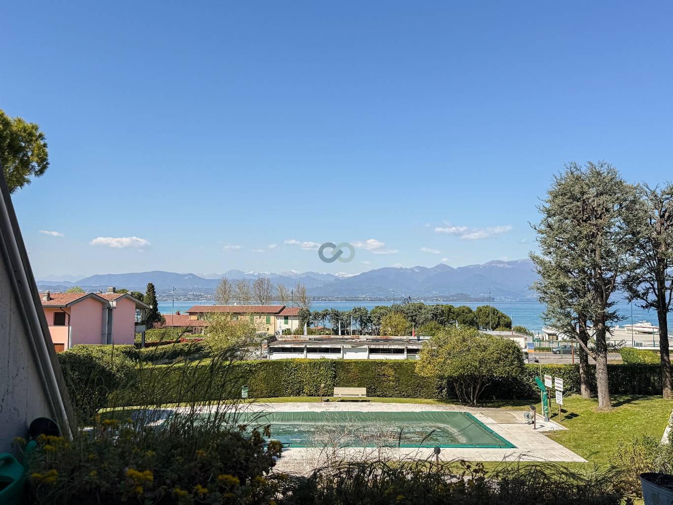 APPARTAMENTO VISTA LAGO CON PISCINA 24