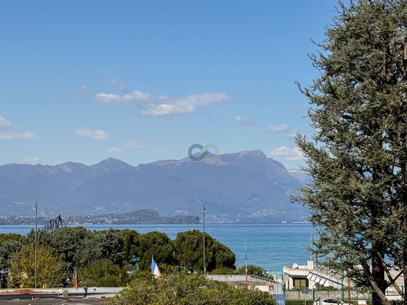 APPARTAMENTO VISTA LAGO CON PISCINA 25