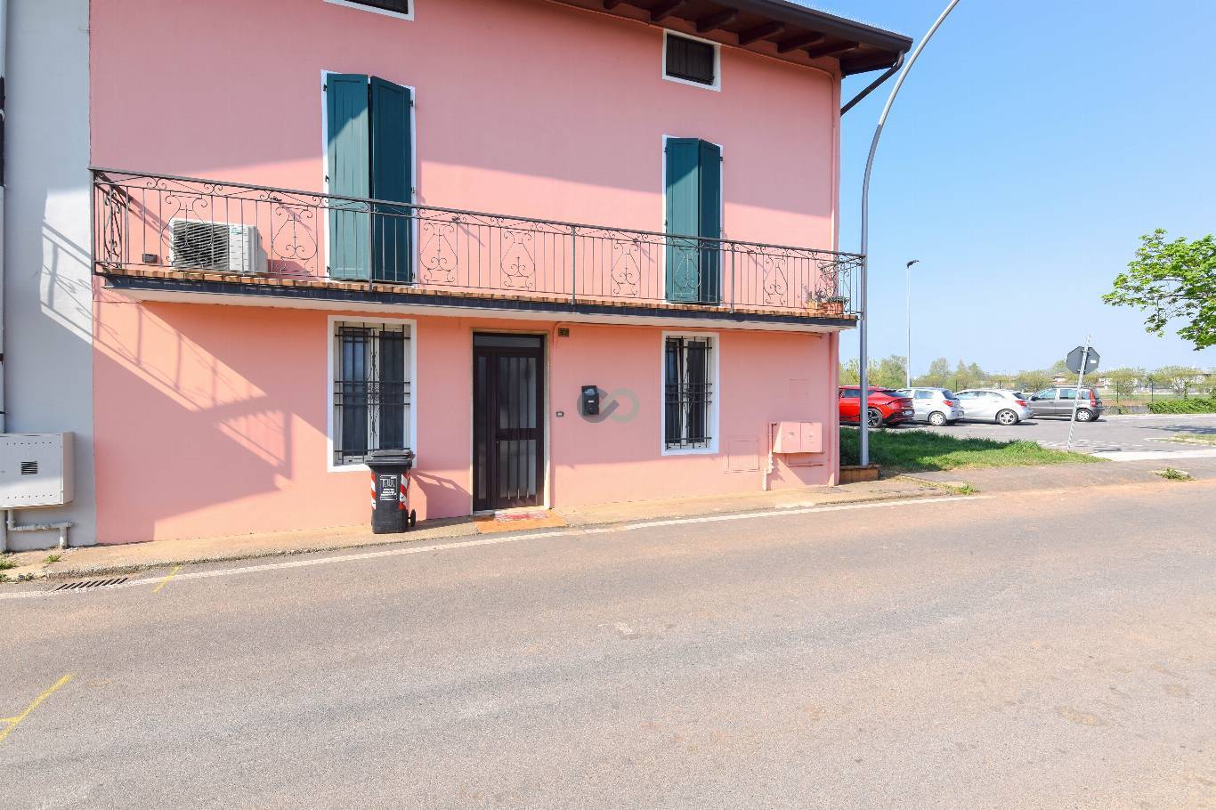 TRILOCALE CON POSTO AUTO COPERTO 2