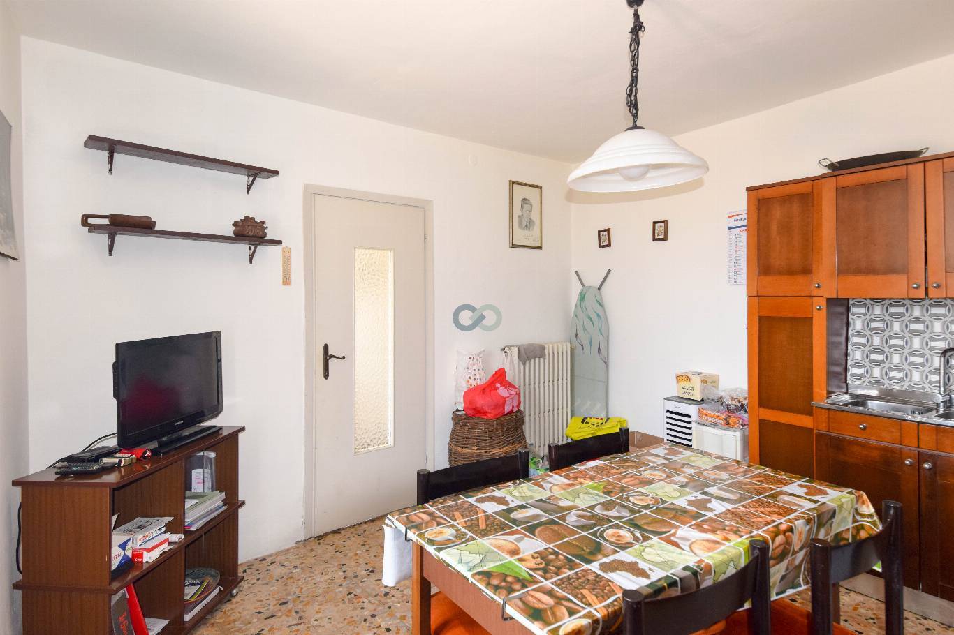 TRILOCALE CON POSTO AUTO COPERTO 5