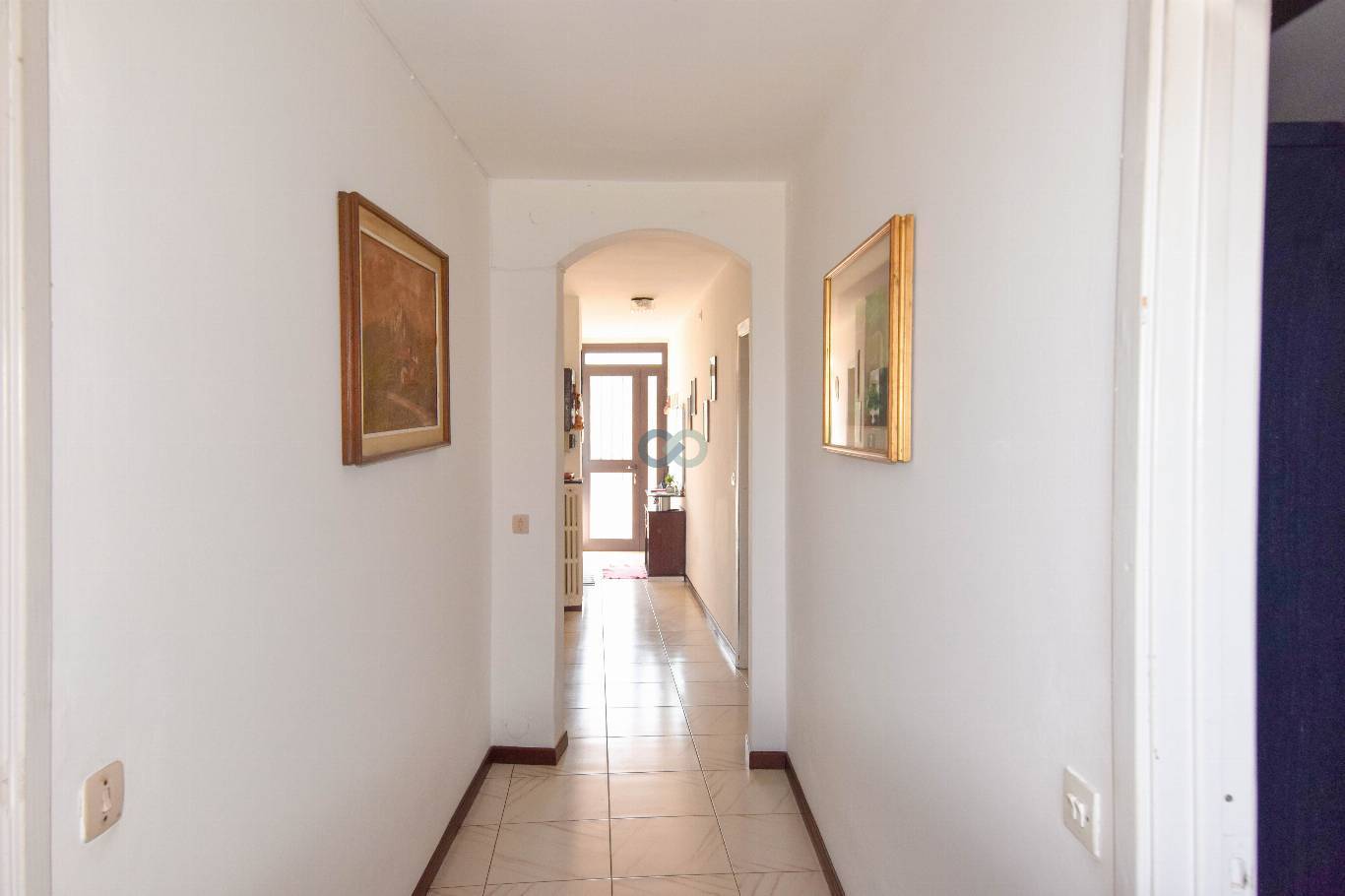 TRILOCALE CON POSTO AUTO COPERTO 18