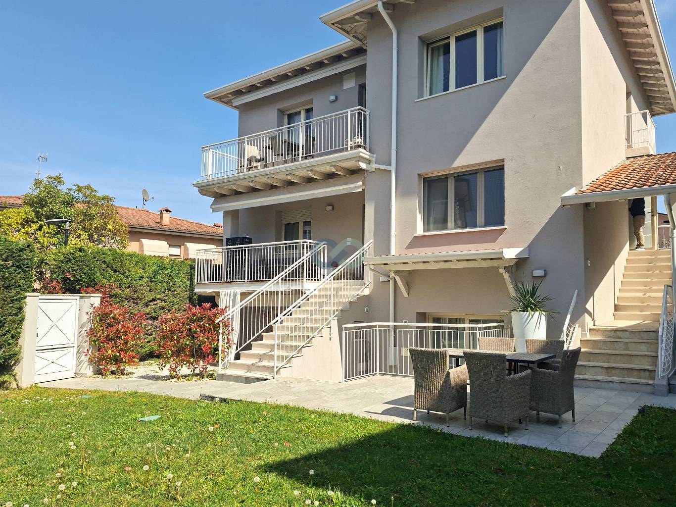 TRILOCALE ARREDATO 18