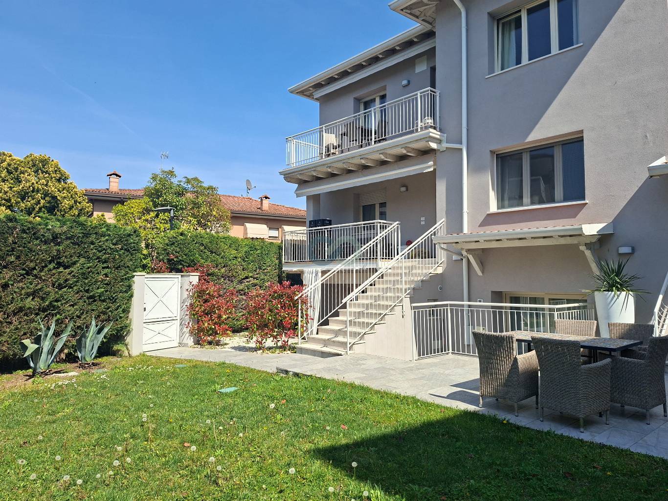 TRILOCALE ARREDATO 20