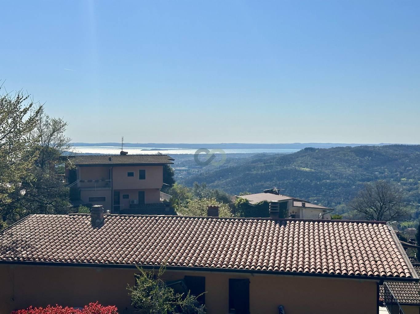 Trilocale con vista lago 19