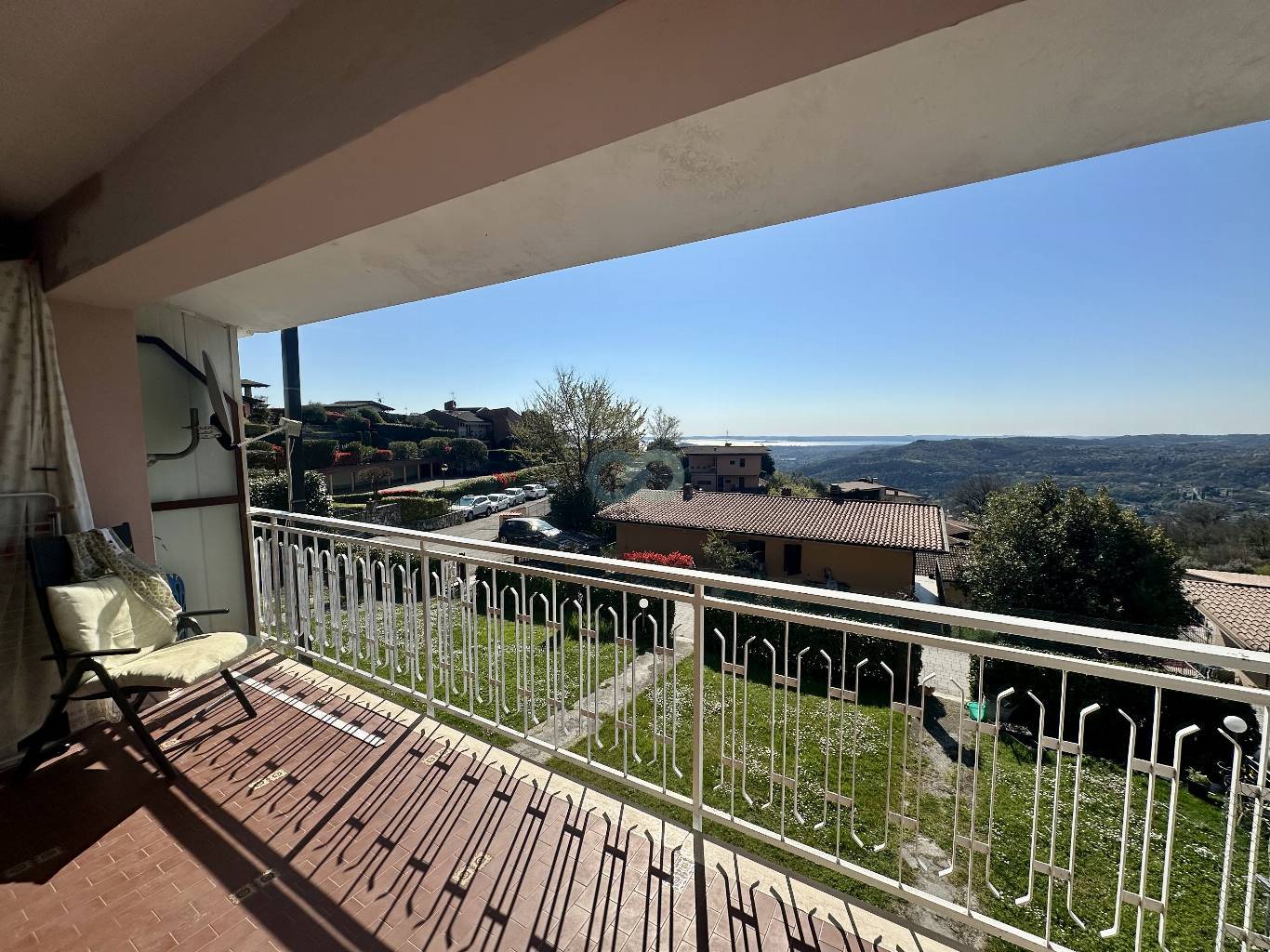 Trilocale con vista lago 21