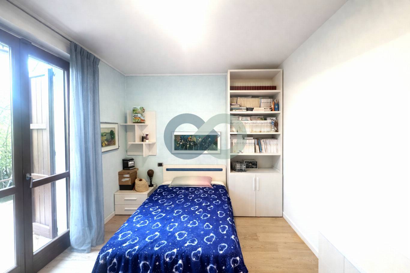 IN OTTIMA ZONA TRANQUILLA PROPONIAMO LUMINOSO APPARTAMENTO DI 150 MQ SU UNICO PIANO TERRA CON INTERRATO 20