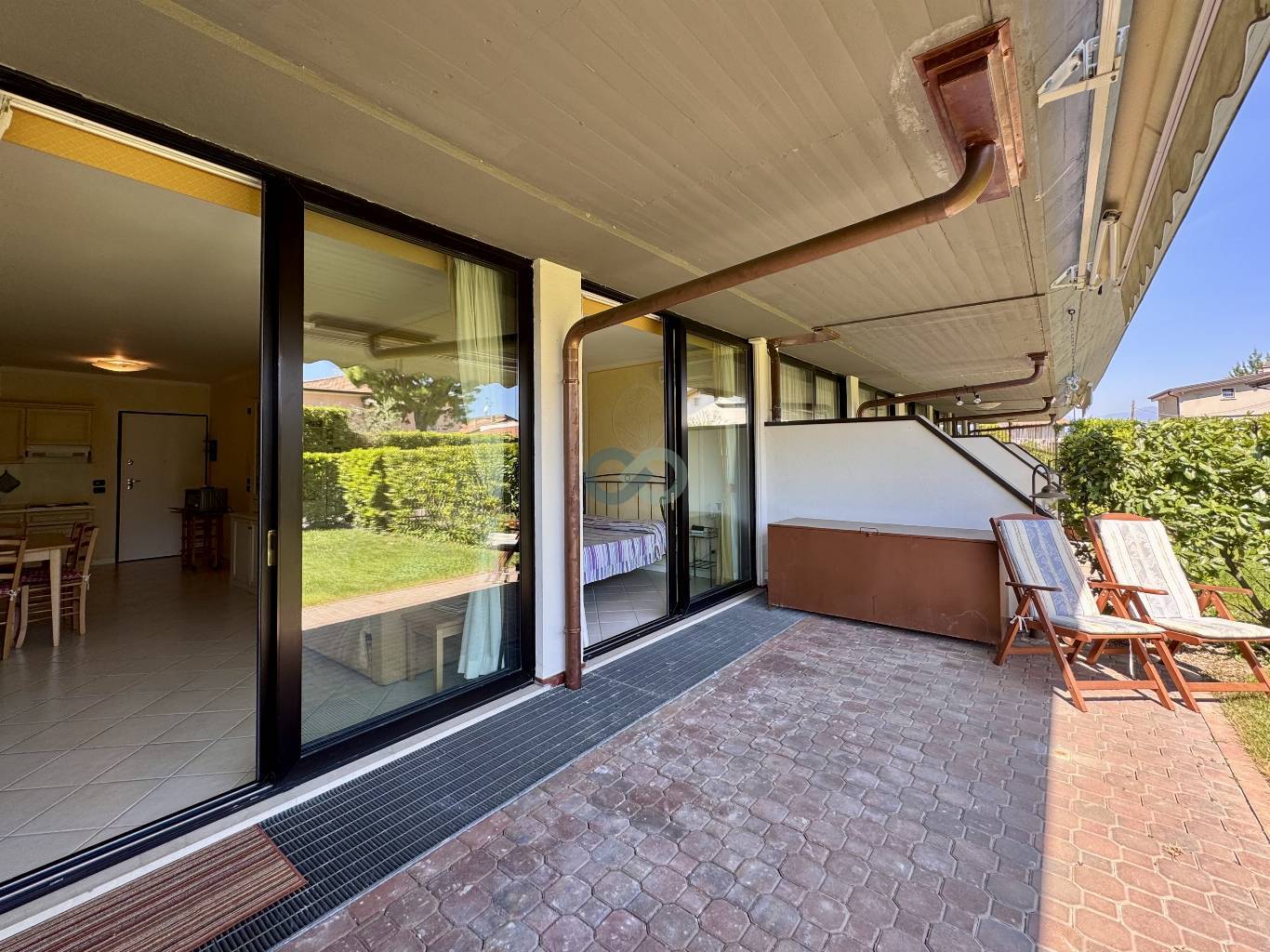 BILOCALE CON GIARDINO IN RESIDENCE CON PISCINA 21