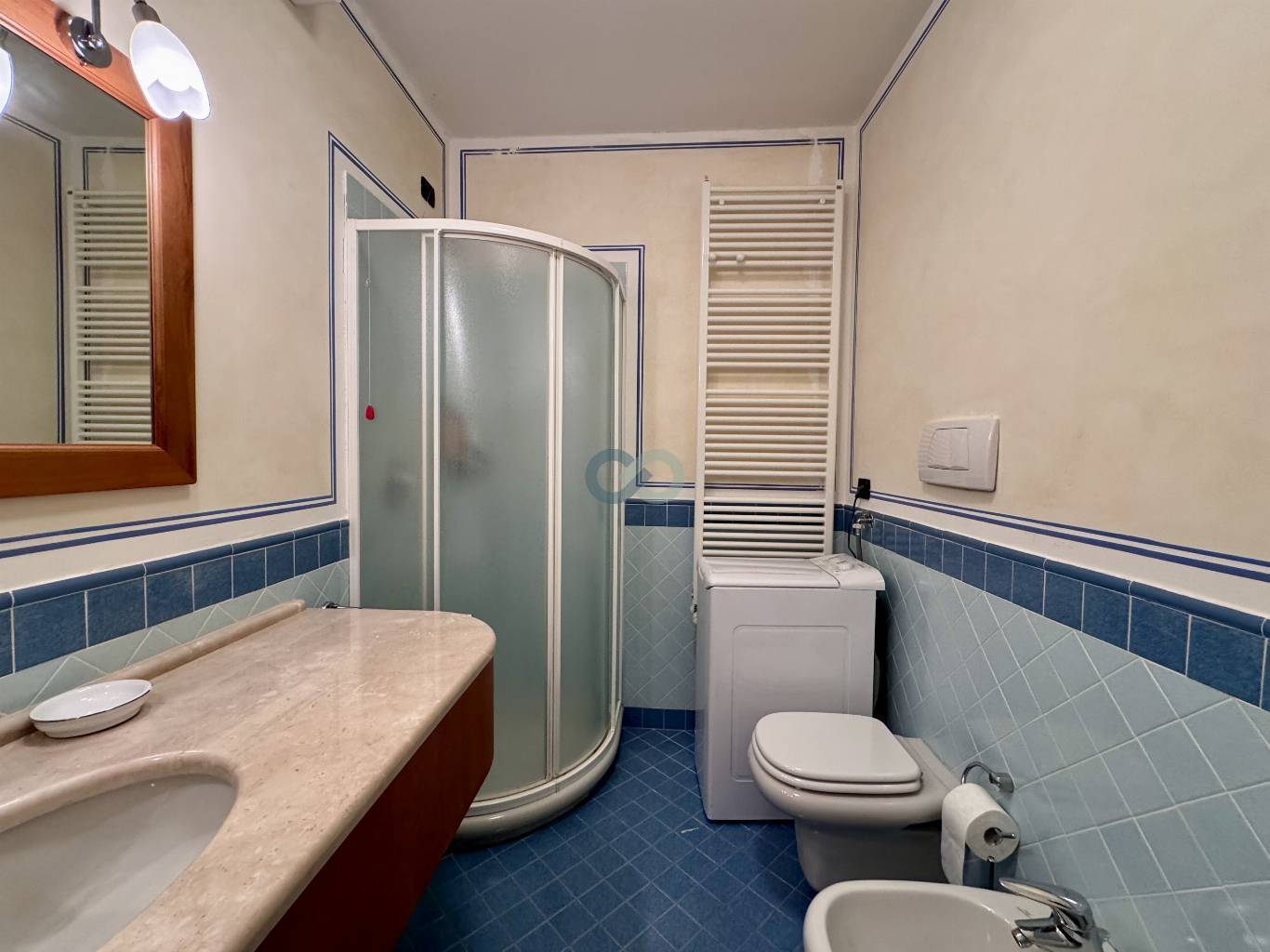 BILOCALE CON GIARDINO IN RESIDENCE CON PISCINA 32