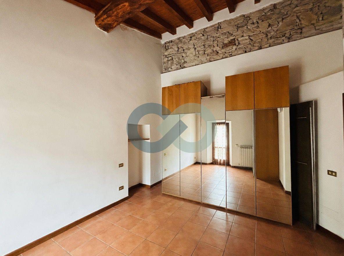 Bilocale su due piani indipendente 7