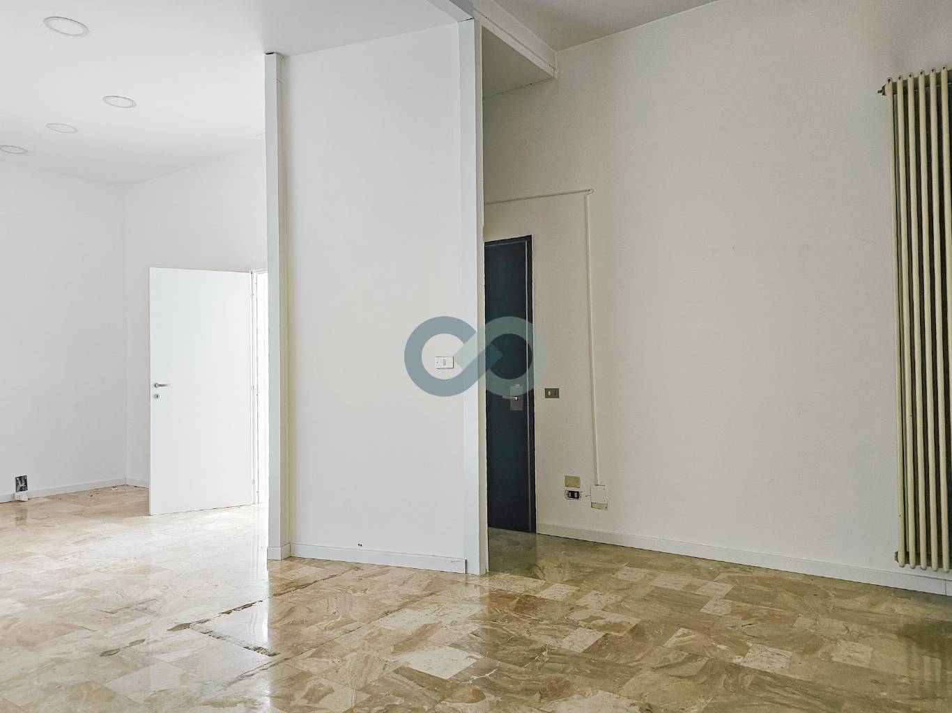 LOCALE COMMERCIALE 7