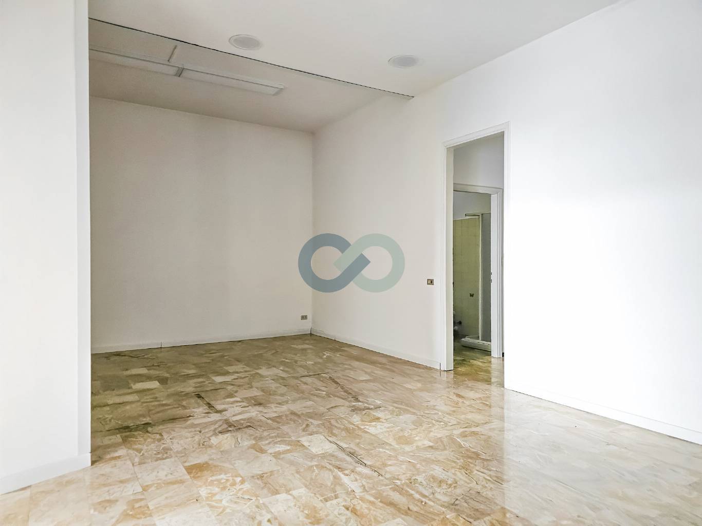 LOCALE COMMERCIALE 5