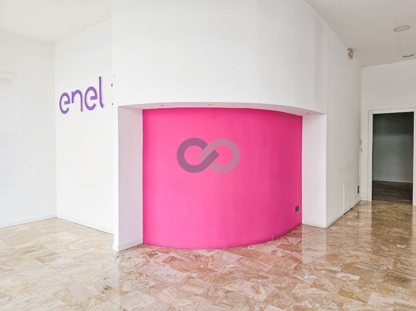 LOCALE COMMERCIALE 2