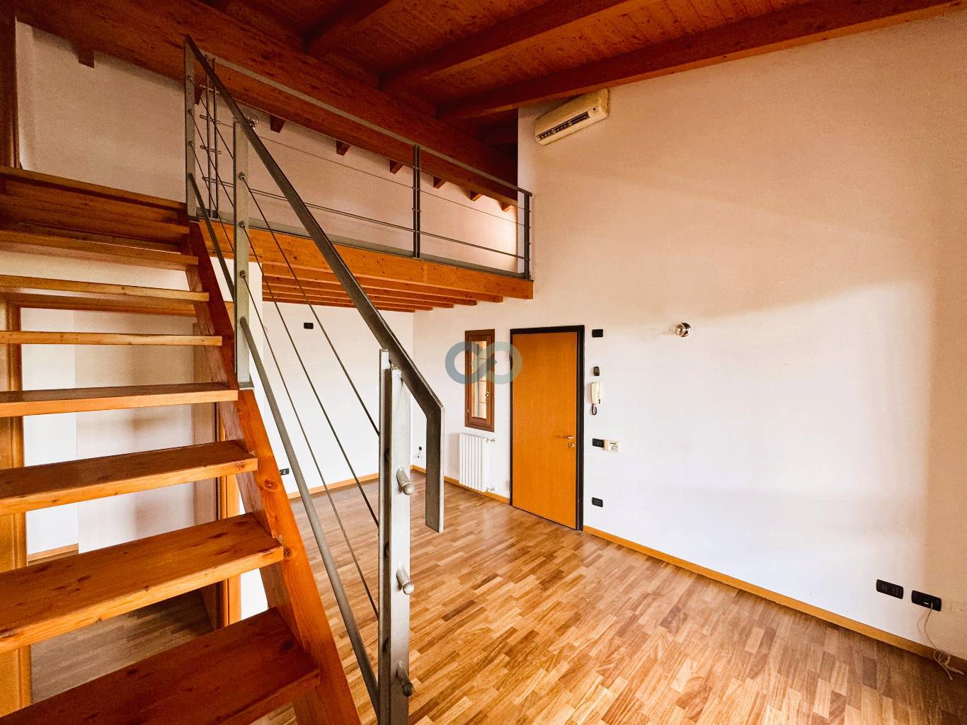 BILOCALE CON SOPPALCO 10