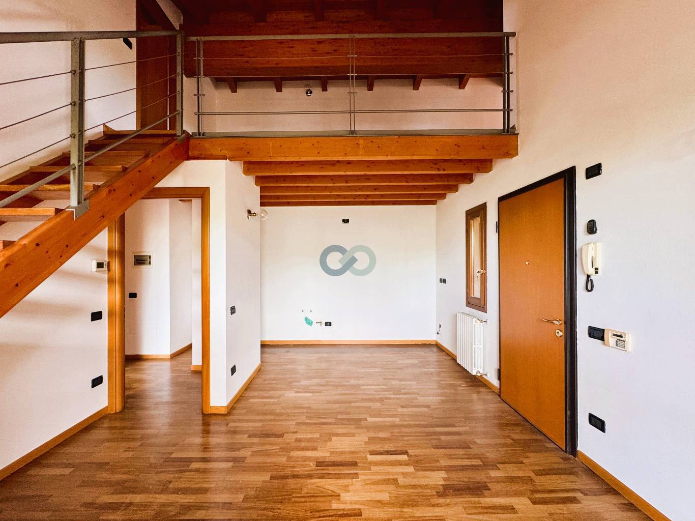 BILOCALE CON SOPPALCO 13