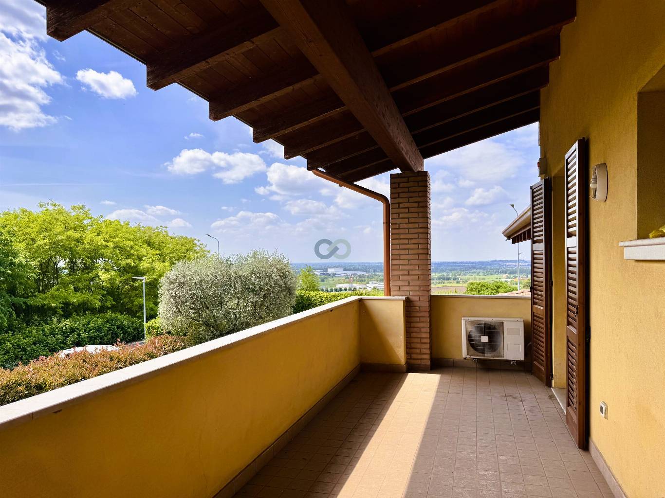 BILOCALE CON SOPPALCO 24