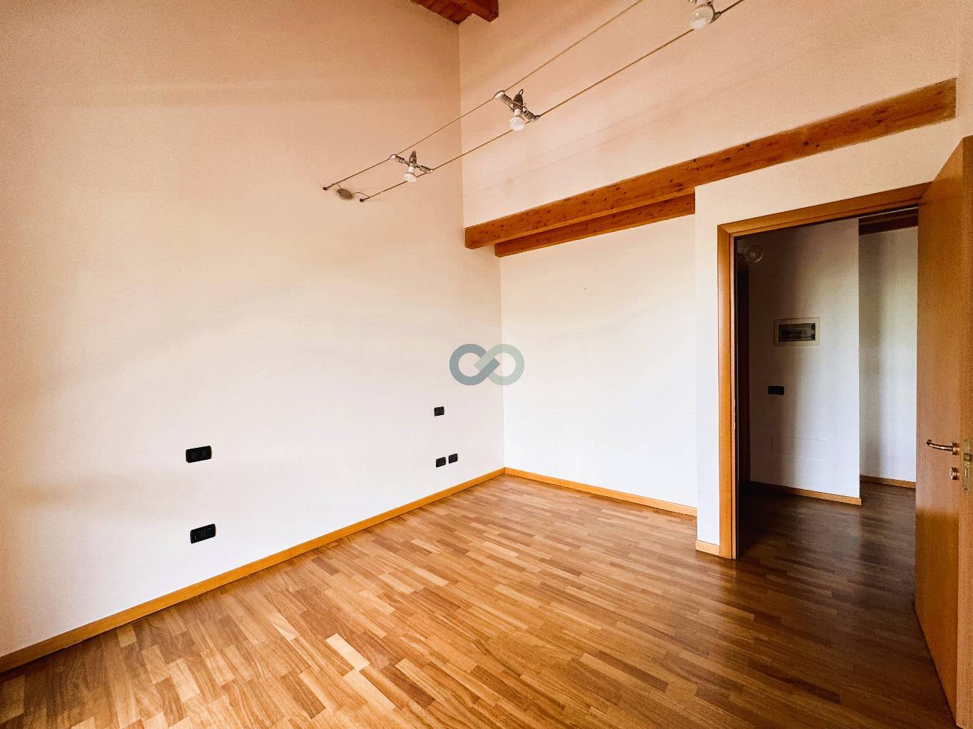 BILOCALE CON SOPPALCO 28