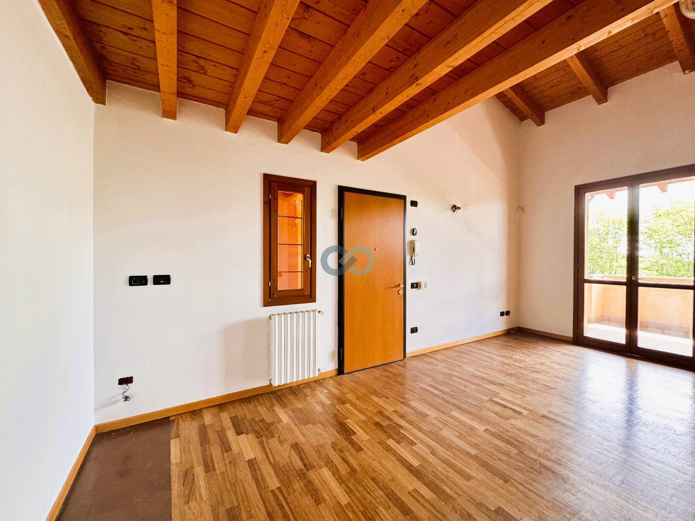 BILOCALE CON SOPPALCO 40