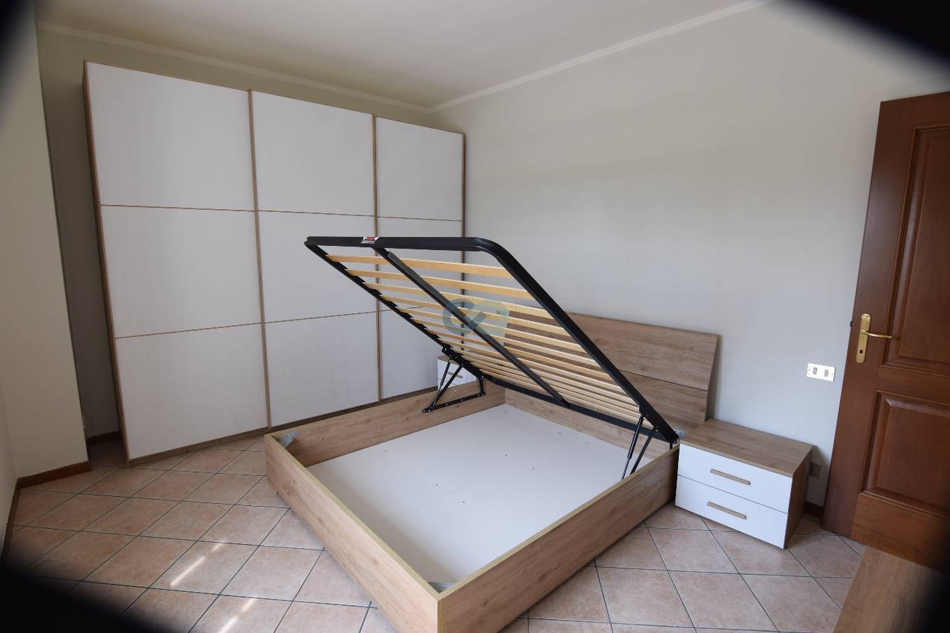 Ampio Bilocale con studio 7