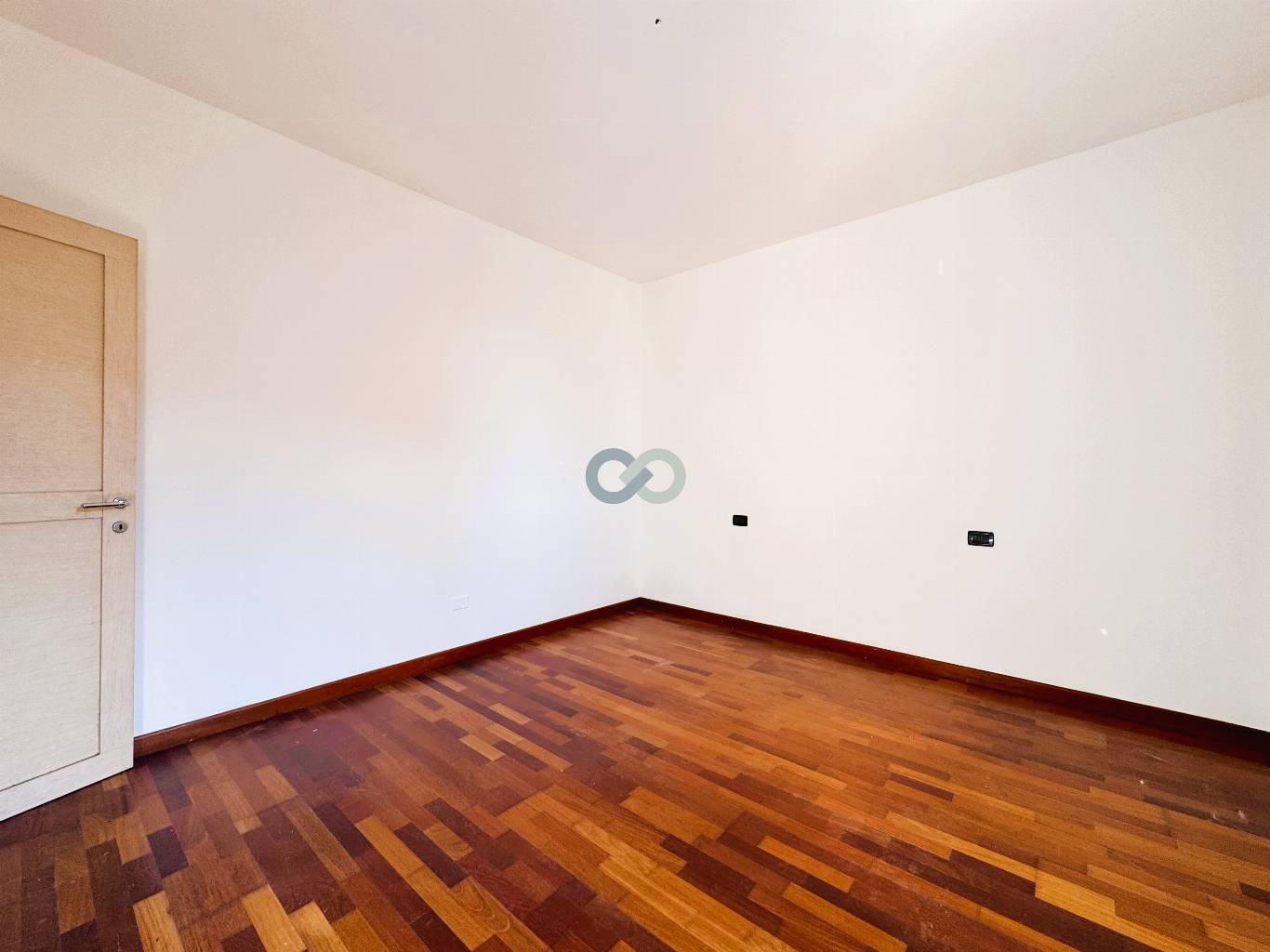 TRILOCALE INDIPENDENTE 16