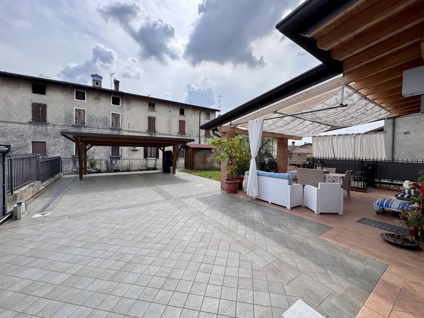 VILLA INDIPENDENTE 34