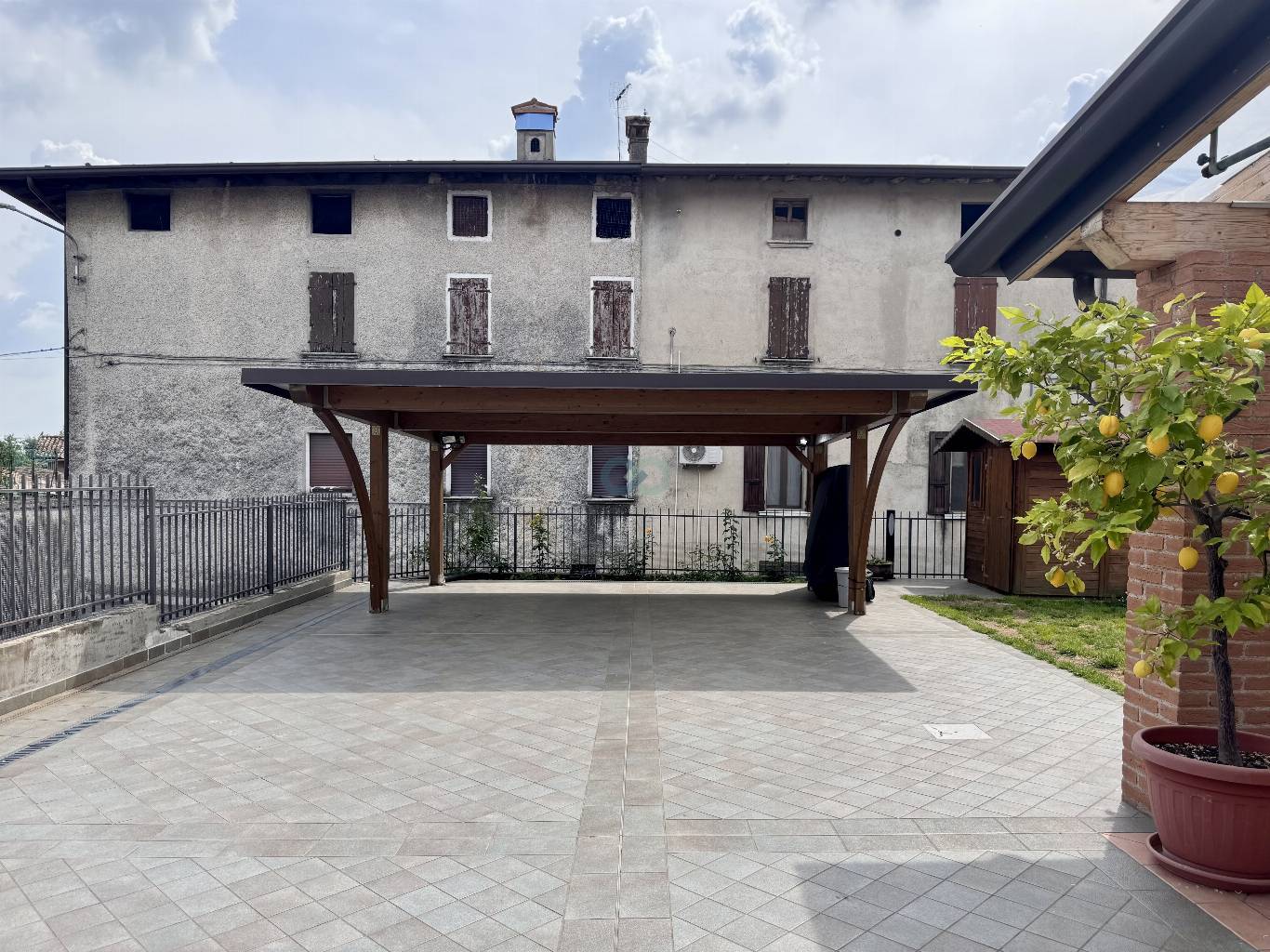 VILLA INDIPENDENTE 33