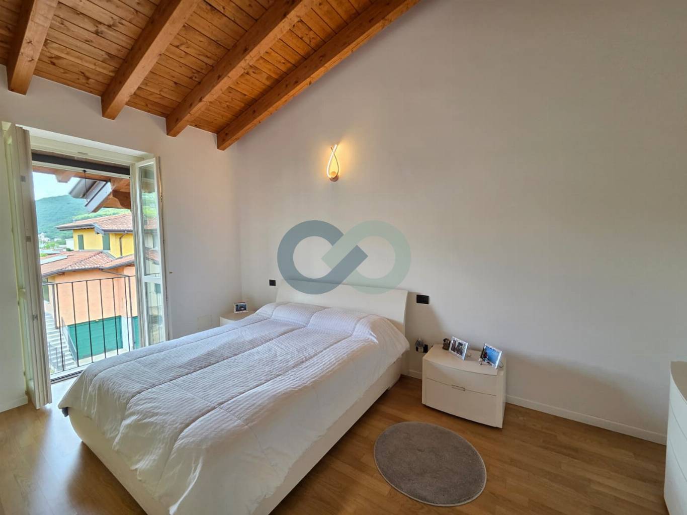 Trilocale con loggia e box doppio 29