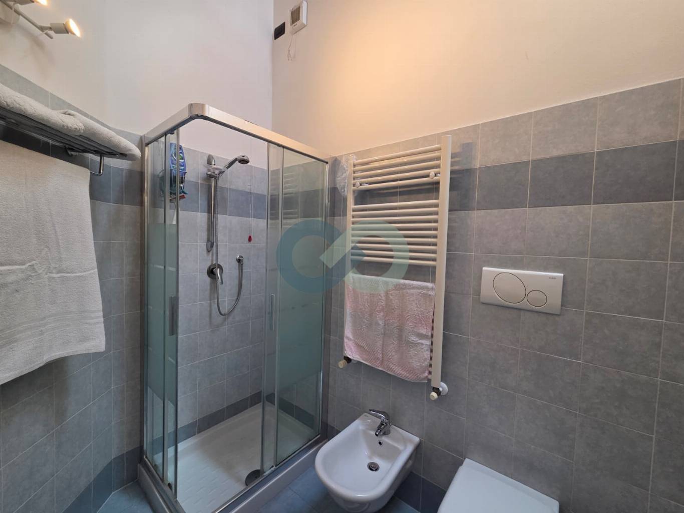 Trilocale con loggia e box doppio 34