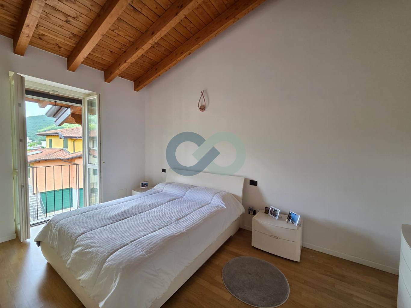 Trilocale con loggia e box doppio 27