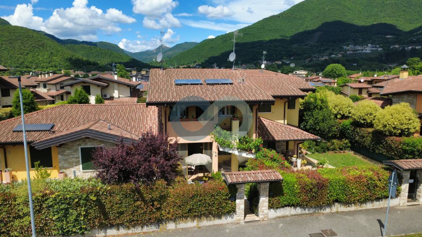 Trilocale con loggia e box doppio 2