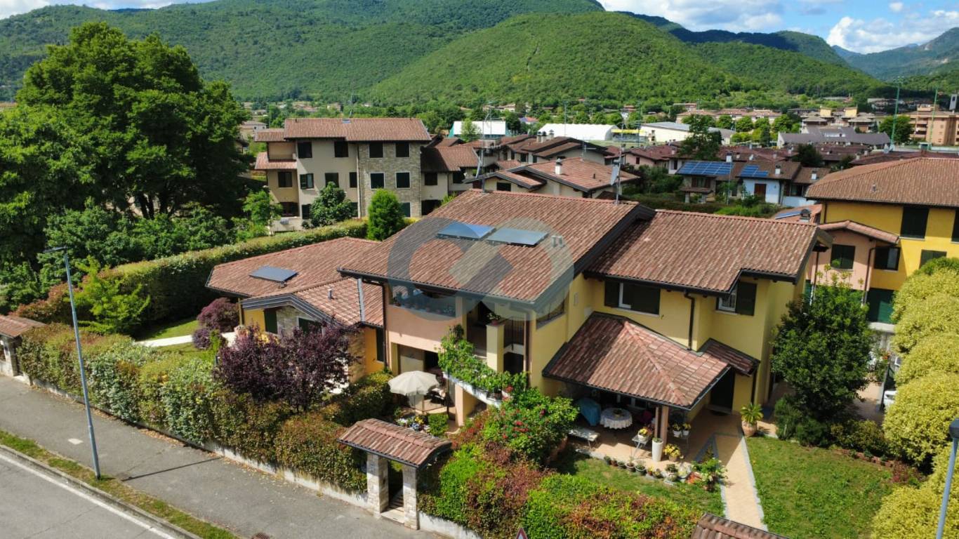 Trilocale con loggia e box doppio 1