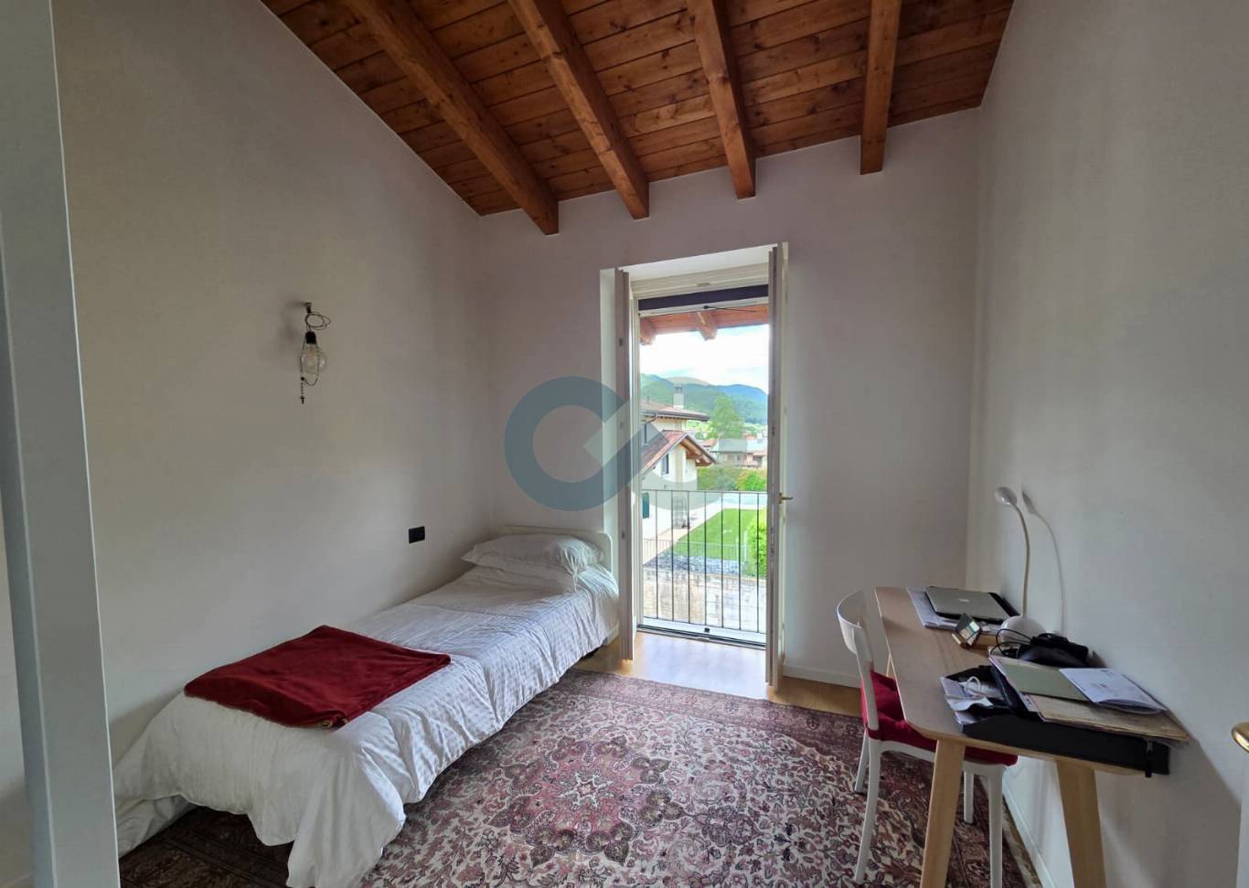 Trilocale con loggia e box doppio 31