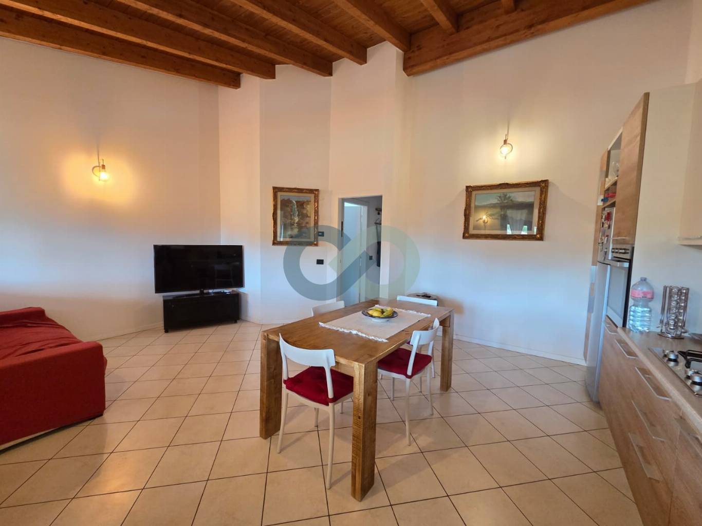 Trilocale con loggia e box doppio 21