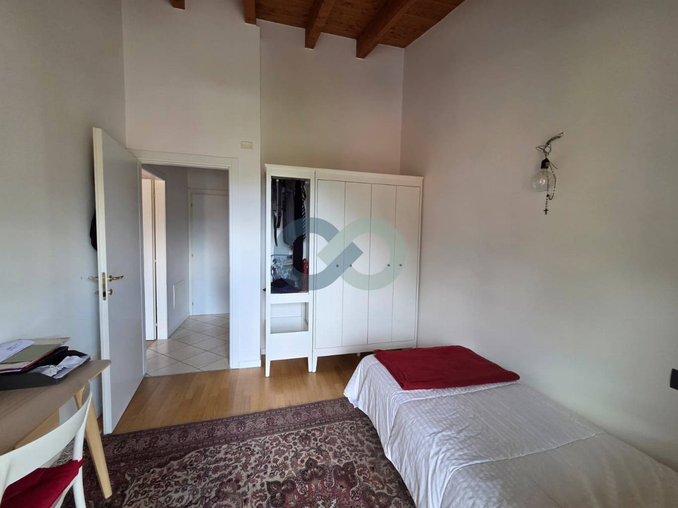 Trilocale con loggia e box doppio 33