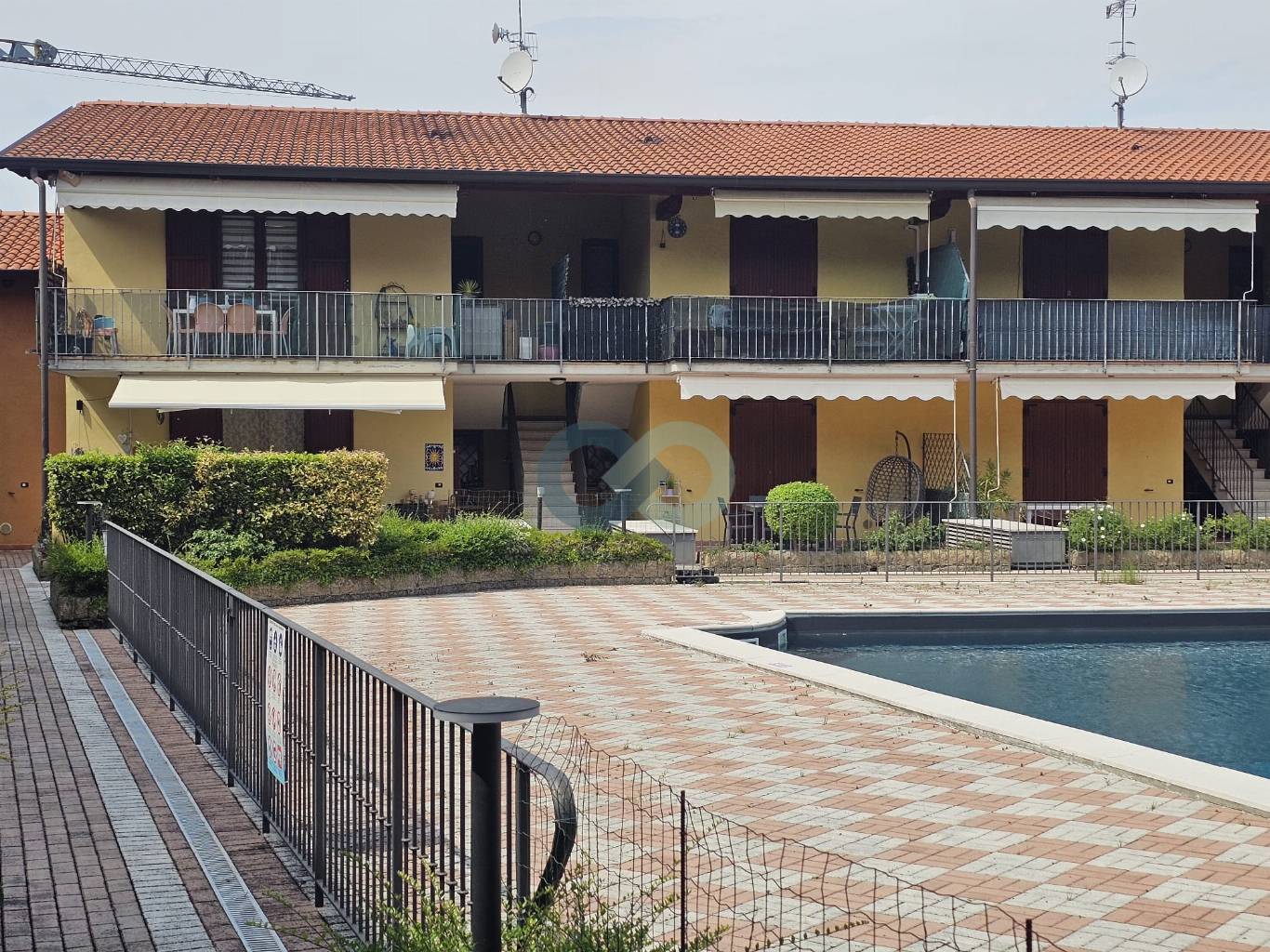 RESIDENCE CON PISCINA 2