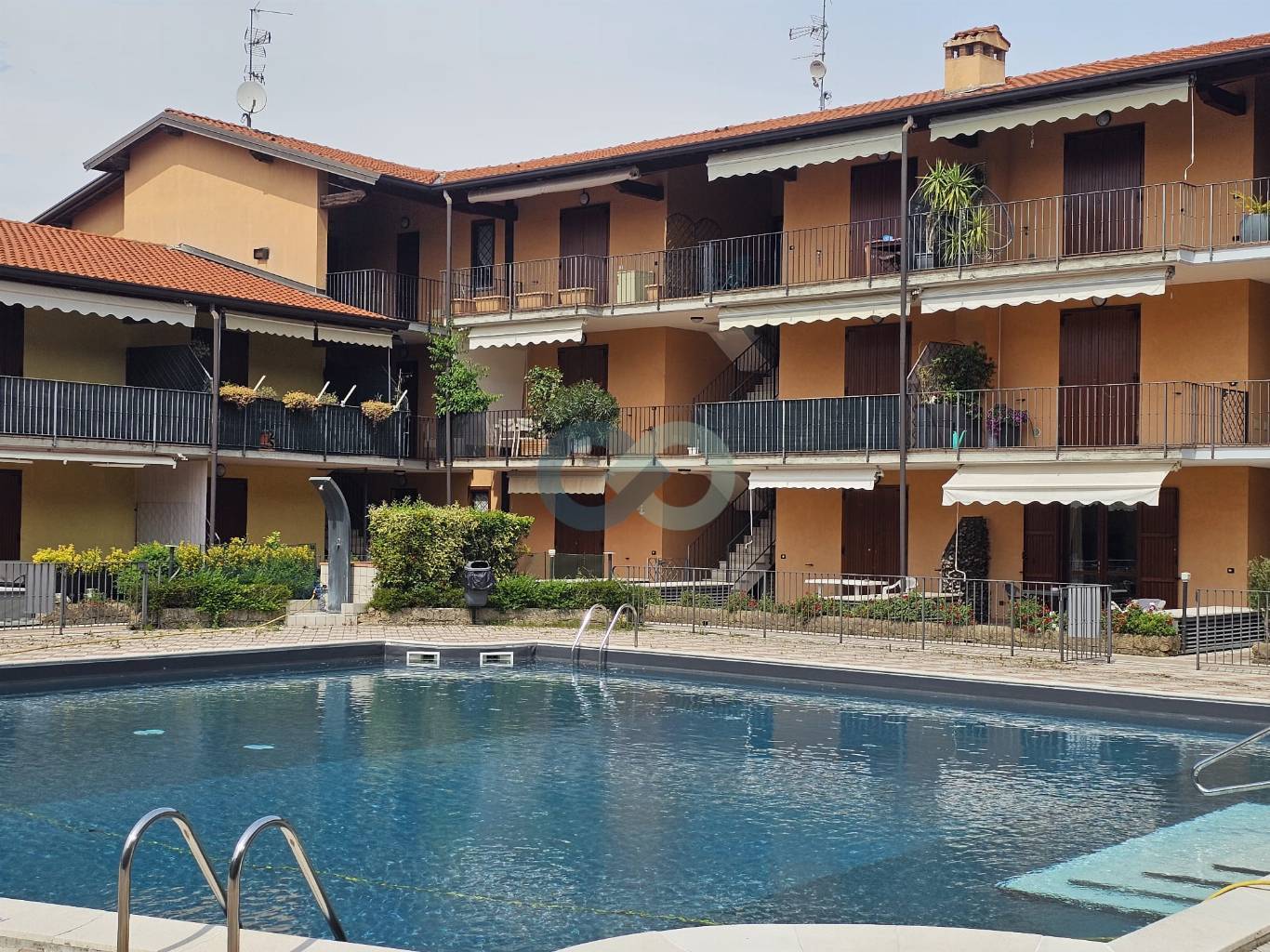 RESIDENCE CON PISCINA 19