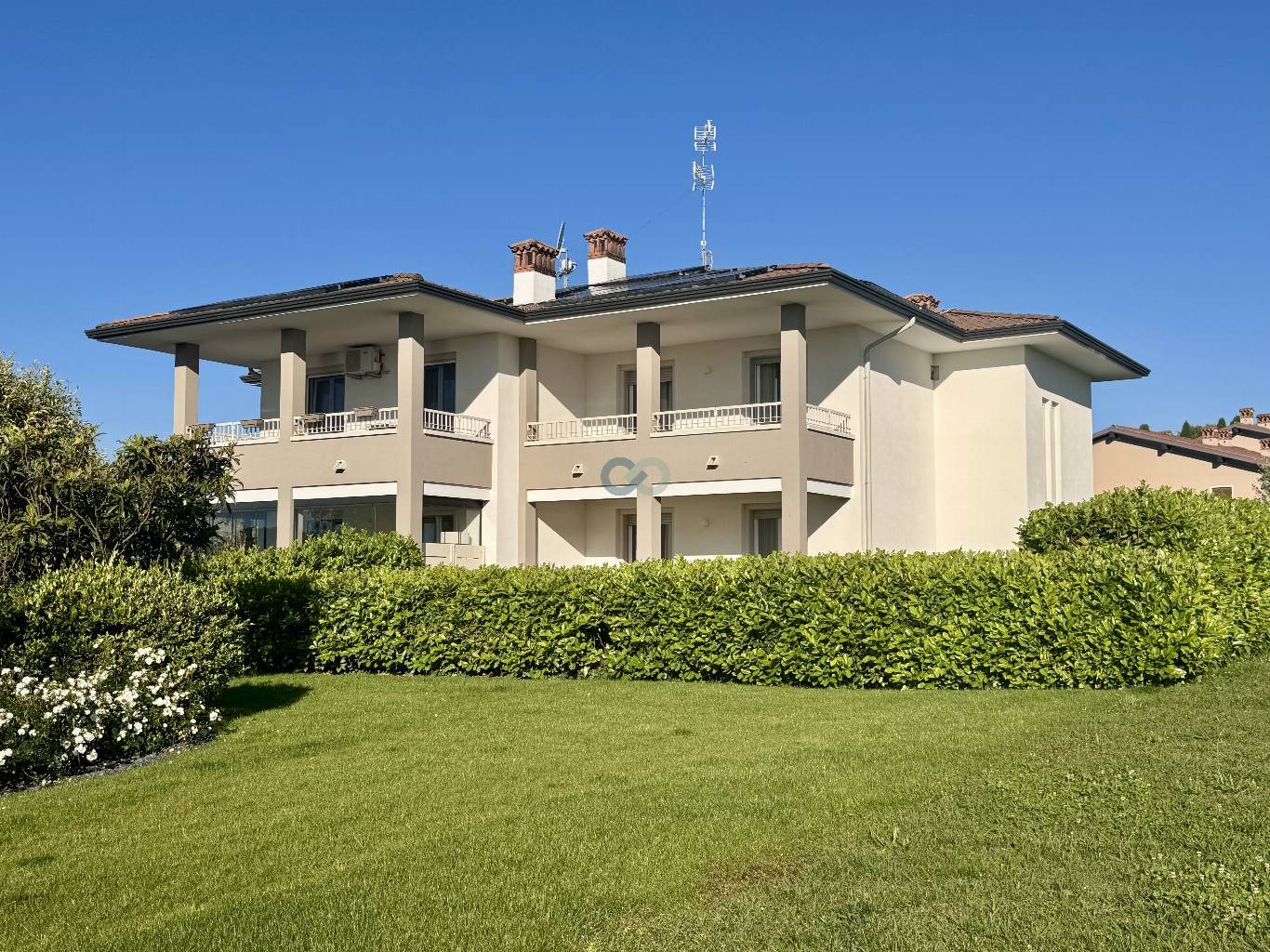 BIFAMILIARE VISTA LAGO 1