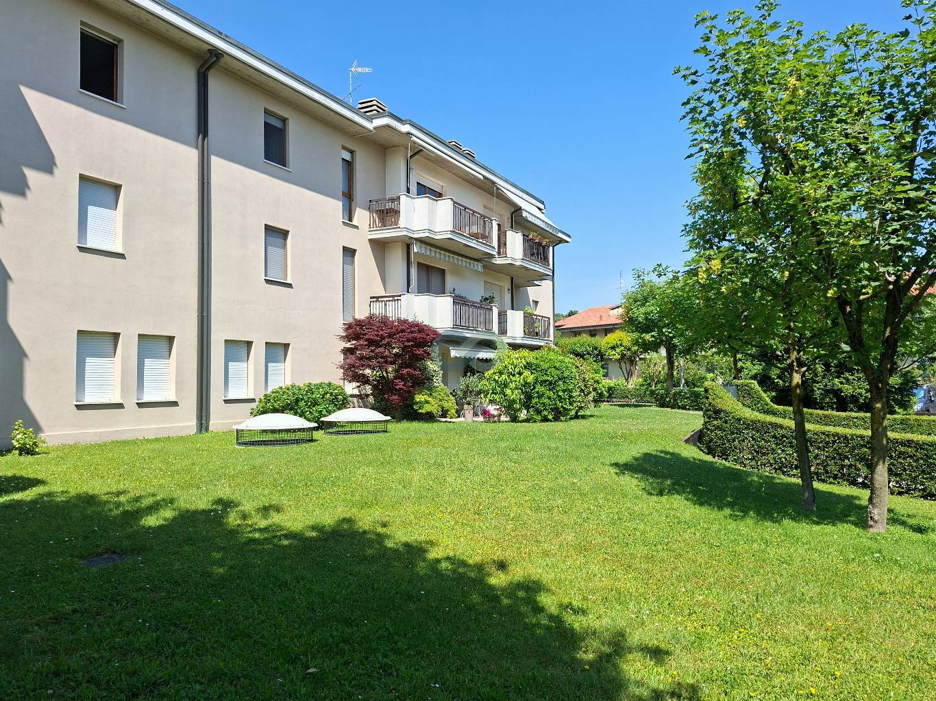 QUADRILOCALE 2