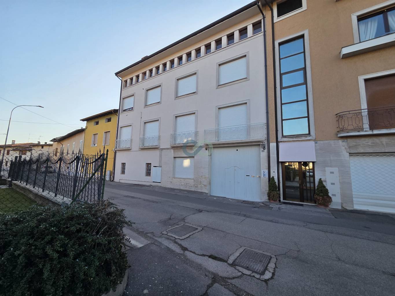 Spazioso trilocale con balcone 2
