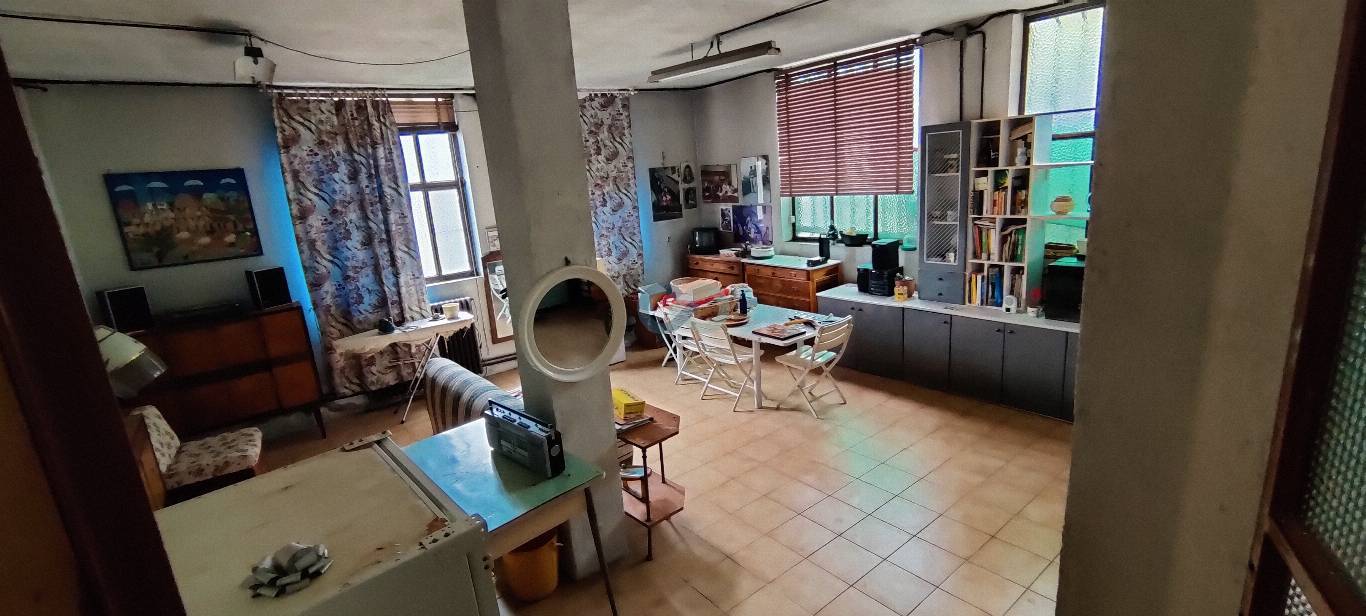VILLA CON GIARDINO E 2 BOX AUTO 8