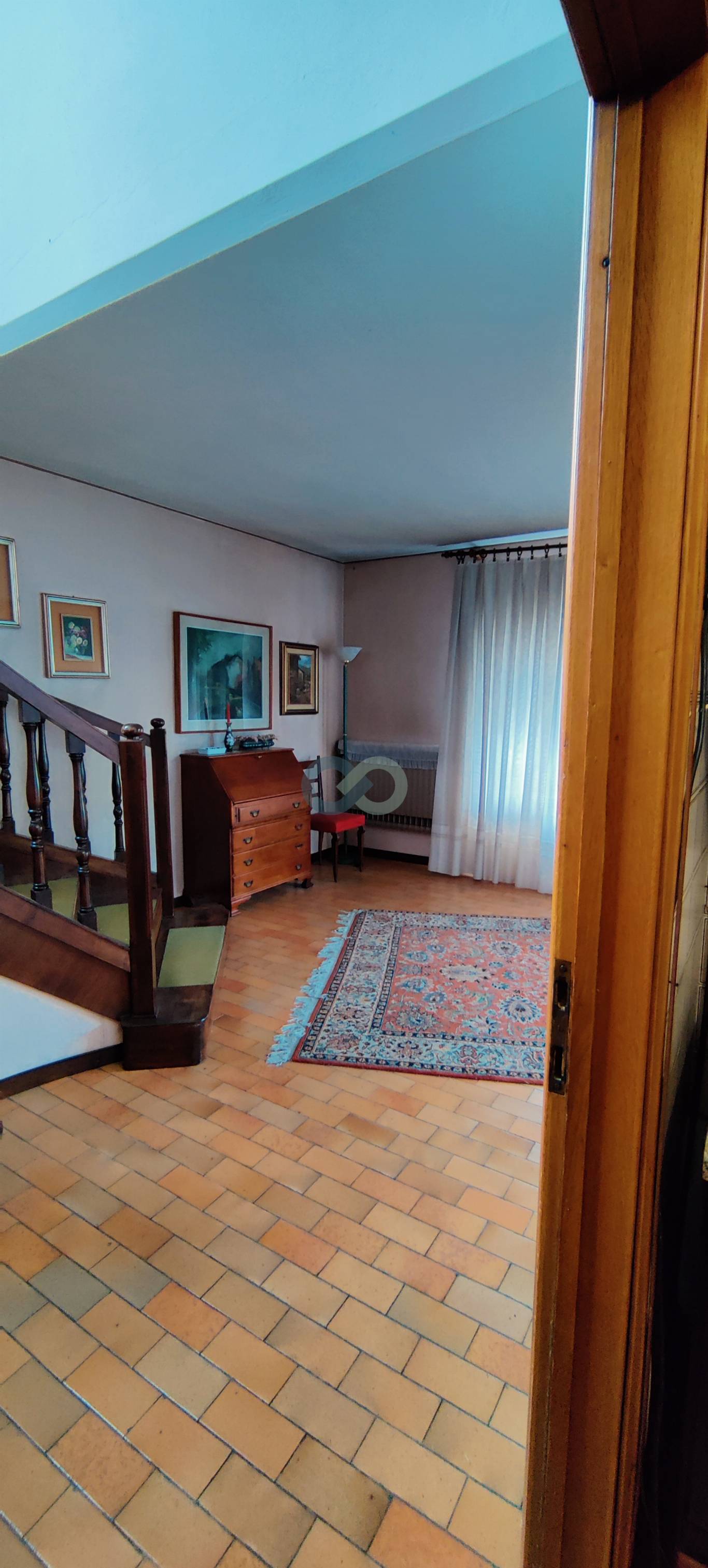 VILLA CON GIARDINO E 2 BOX AUTO 13