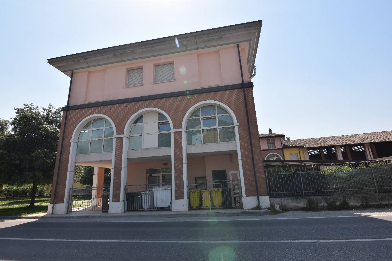 SPAZIO COMMERCIALE 3