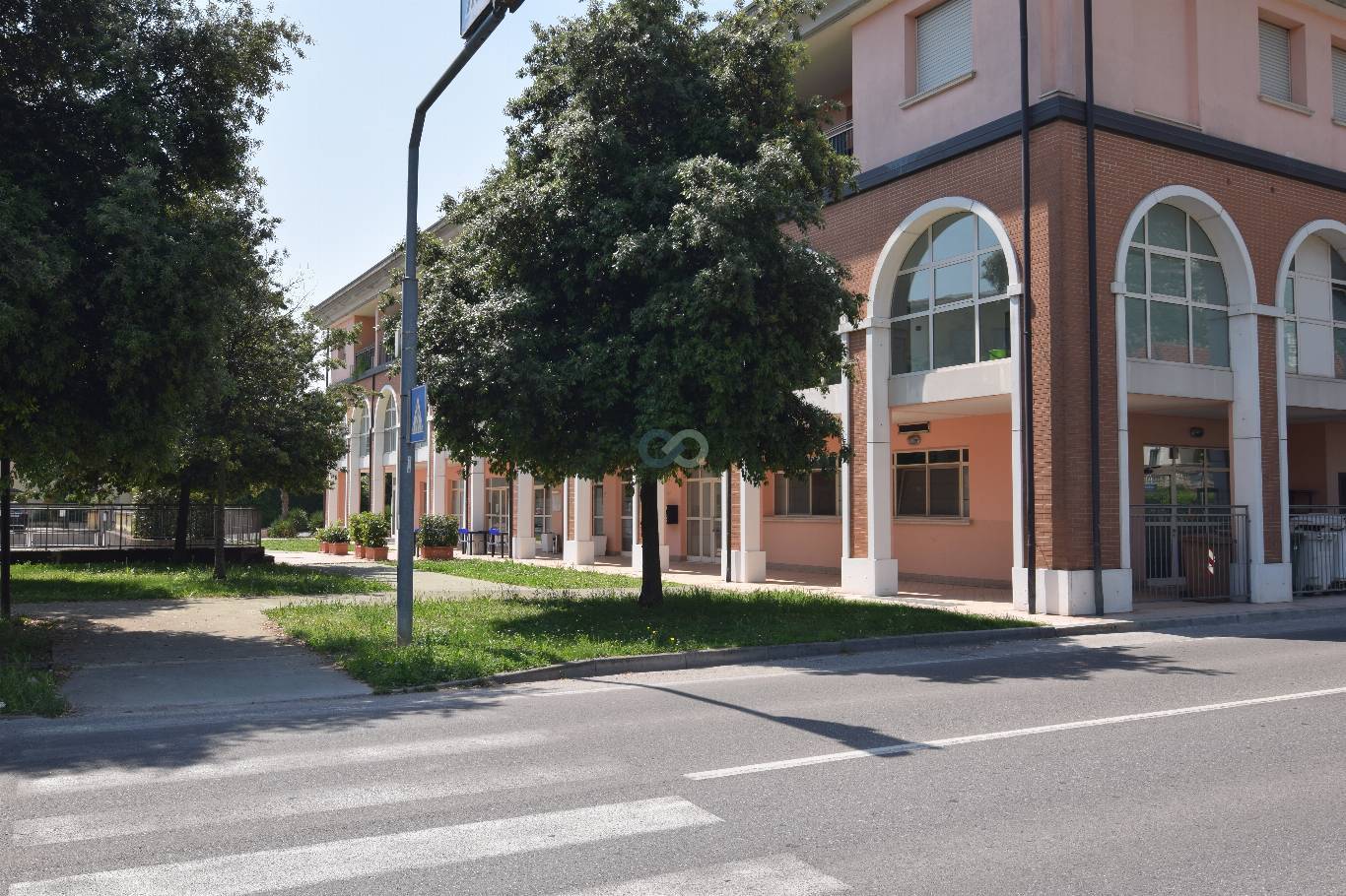 SPAZIO COMMERCIALE 5