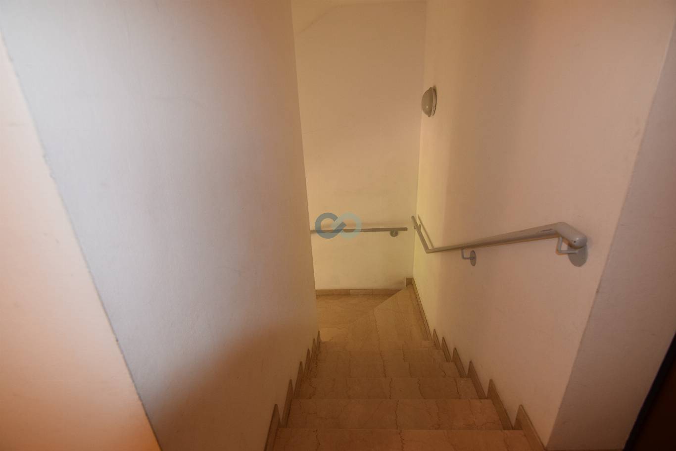 SPAZIO COMMERCIALE 18