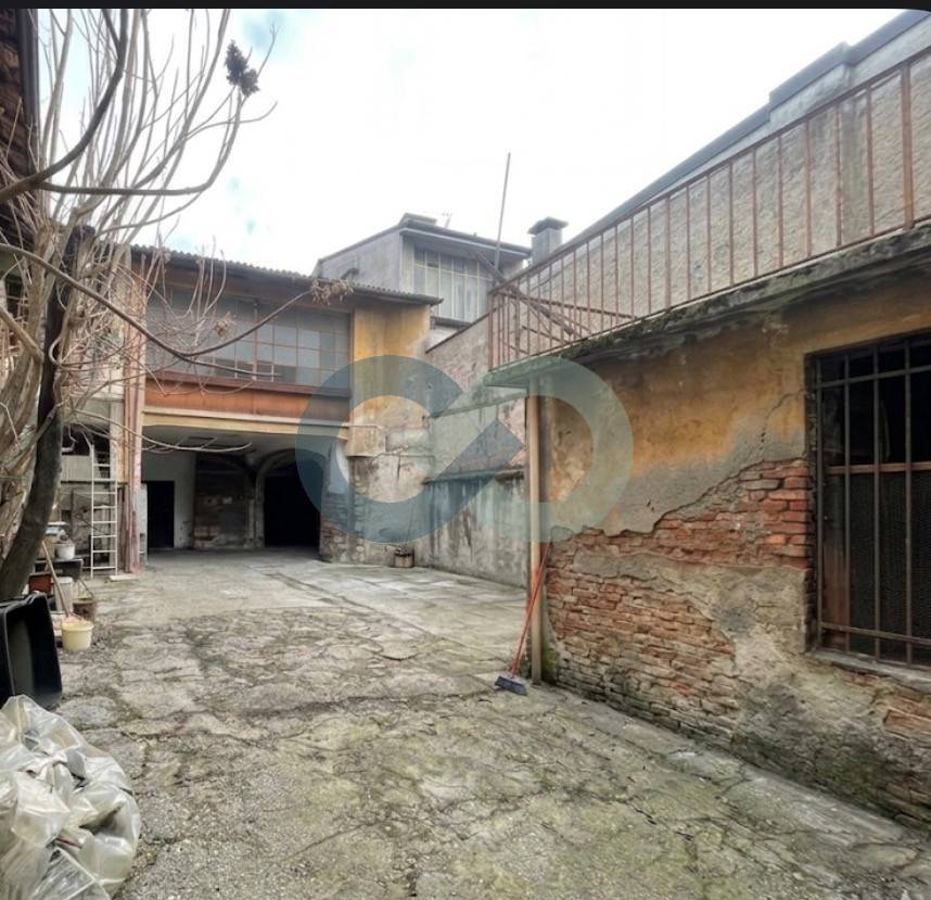 RUSTICO DA RISTRUTTURARE 3