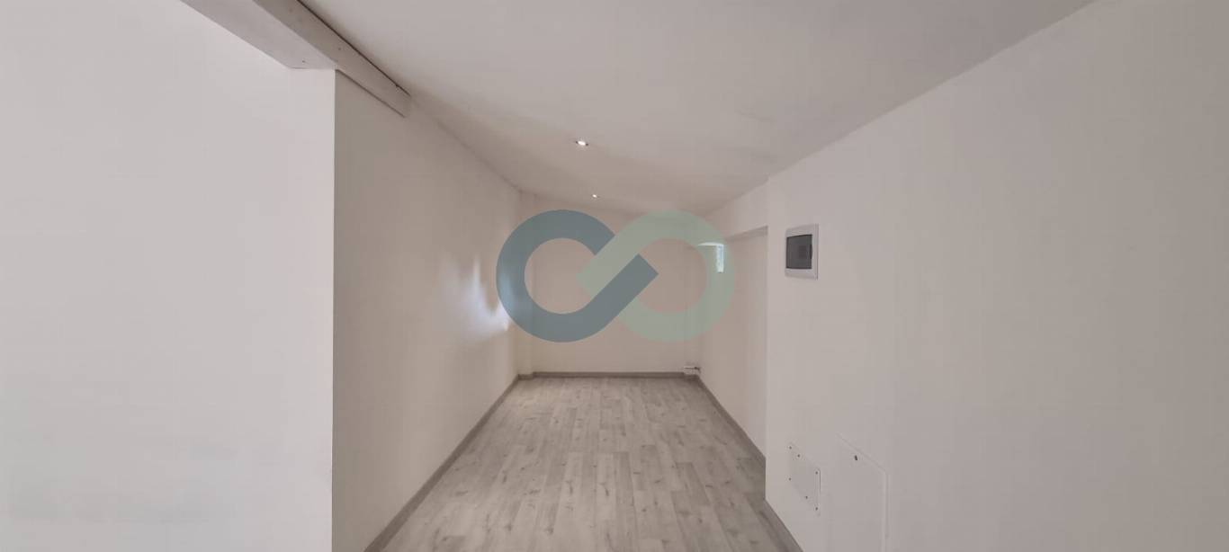 Bifamiliare con cortile privato 12