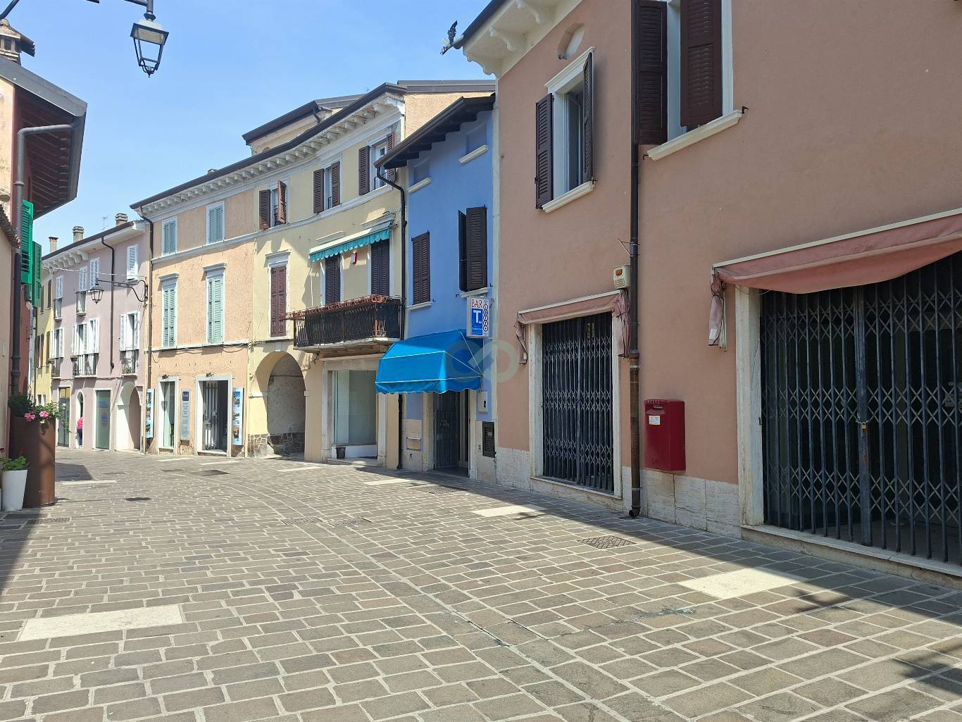 CASA SU TRE LIVELLI 15