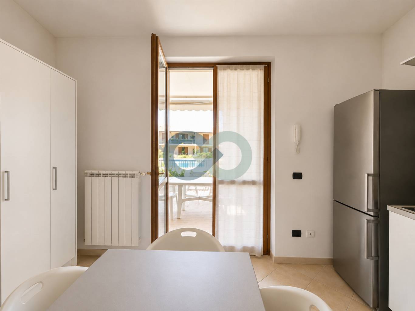 TRILOCALE IN RESIDENCE CON PISCINA 6