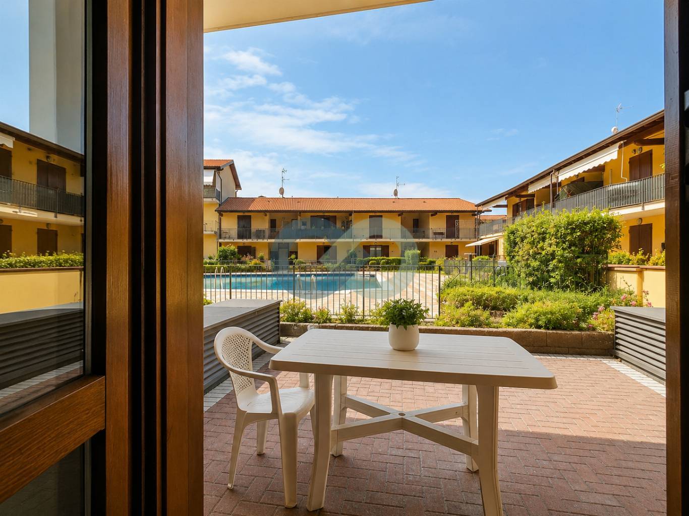 TRILOCALE IN RESIDENCE CON PISCINA 7